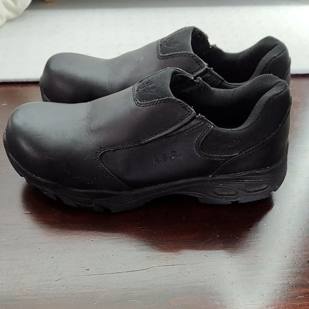 Thorogood Athletic Slip Resisting Black Slip-On Shoes T - Picture 4 of 11